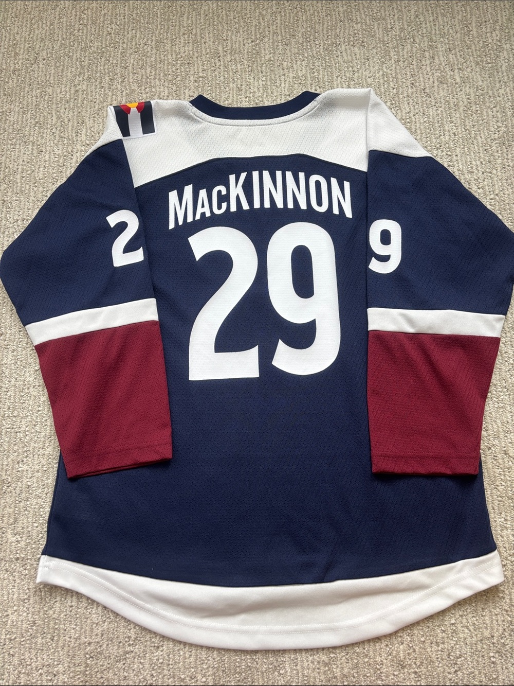 NHL Colorado Avalanche Nathan MacKinnon 29 Youth Alternate Hockey Jersey L/XL - Picture 5 of 6